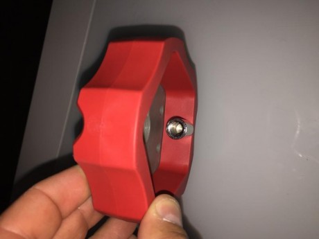 Se vende bloque de armero de goma con agujeros para trabajar con tus botadores y poder sacar los pasadores 10