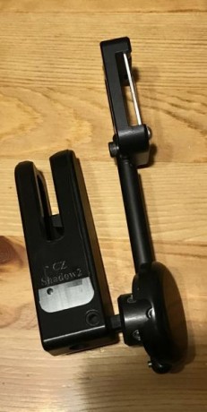 Vendo funda ipsc double alpha race master , color negro.  Es la de soporte magnetico (la mas cara) para 02