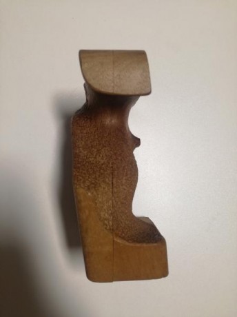 Buenas noches.

Vendo cacha Talla S Smith and Wesson, pero adaptada para revolver Taurus 689 por ebanista

Desconozco 00