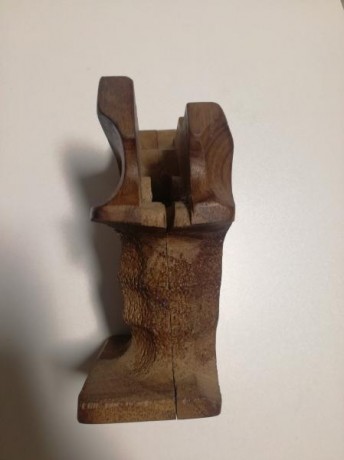 Buenas noches.

Vendo cacha Talla S Smith and Wesson, pero adaptada para revolver Taurus 689 por ebanista

Desconozco 10