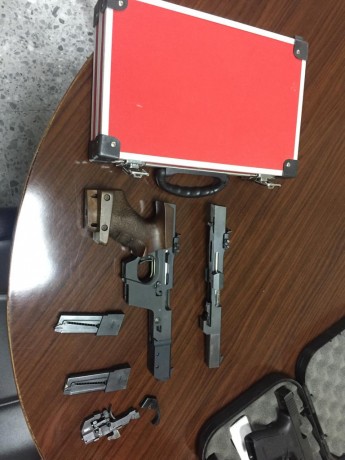 Por dejar el tiro un compañero vende su Walther gps. Consta de pistola del 32, carro del 22, dos disparadores 00