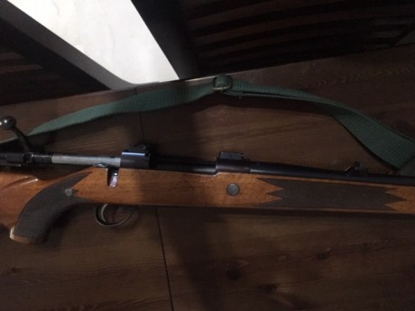 Se vende rifle de cerrojo Sako 7MMRM,muy bien conservado con monturas originales APEL.
calidad SAKO,
Precio 01