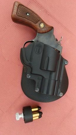 Se vende revólver Smith Wesson modelo 36, calibre 38 especial.
Armazón J, empuñadura tipo cuadrada.
Se 00