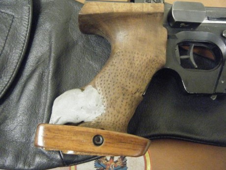 Un amigo sin internet, vende una pistola Walther GSP, calibre 32, en muy buen estado y sin ningún problema 02