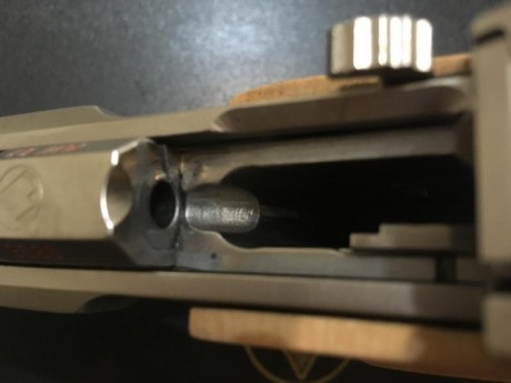 Se vende pistola feinwerkbau aw 93, calibre 22 lr, prácticamente nueva, poco uso, soy el segundo dueño 40