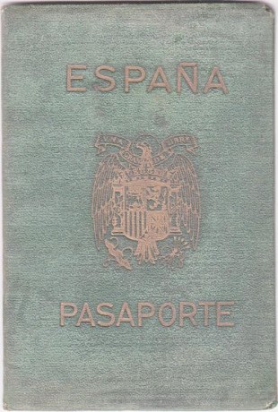  EN RECUERDO Y HOMENAJE A LOS QUE YA NO ESTÁN. 

Si pones en  GOOGLE    PASAPORTES EN LA MEMORIA   da 100