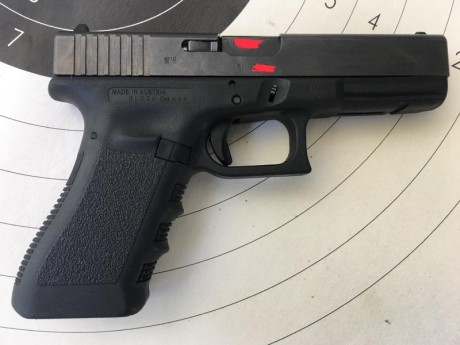 Vendo mi pistola Glock 17 tercera generación , apenas sin uso, con sus dos cargadores, erramienta ayuda 12