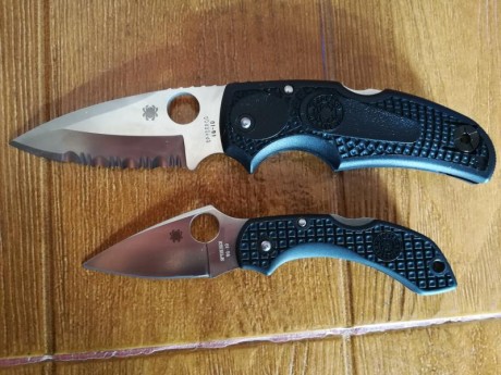 Hola. Pongo a la venta algunas piezas spyderco.
-Spyderco Mule Team CPM C90V: (Vendida) 
Pieza en perfecto 12