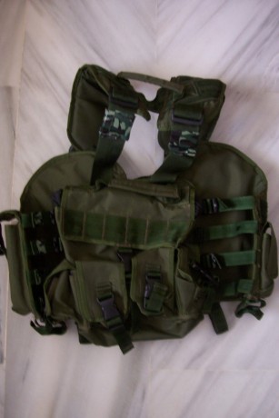 Vendo chaleco táctico fabricado por la empresa colombiana Comandos de Selva, de gran calidad.
Solo tiene 01