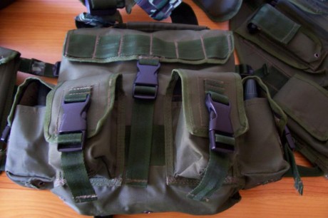 Vendo chaleco táctico fabricado por la empresa colombiana Comandos de Selva, de gran calidad.
Solo tiene 11