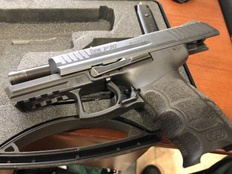Buenas, vendo mi pistola HK P30,esta nueva, he tirado 100 cartuchos, está guiada en A,se puede ver en 01