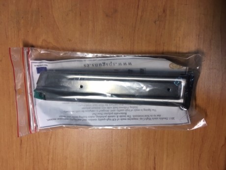 ESTÁ NUEVO, A ESTRENAR, IDEAL PARA DIVISIÓN DE OPEN DE 27+1.

 http://spsshop.es/spsgran-capacidad/cargador-gran-capacidad-170mm-p-157.html 01