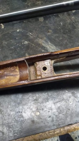 Me vendo el Winchester 70 en .270. Tiene punto de fibra óptica, cantonera buena bases Weaver, inserciones 21