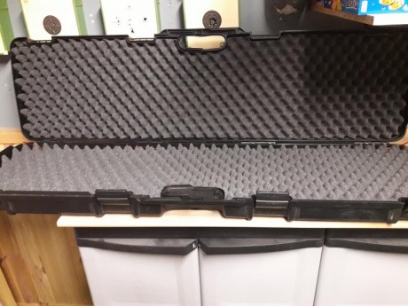 Se ofrece maleta para carabinas o rifles, muy resistente.
Medidas internas, 117 × 30 × 12cm.

Se puede 00