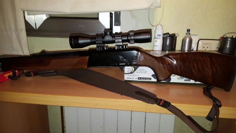 Hola. Un amigo vende este rifle de corredera en calibre 30.06, cañón de 51cm, mas tres cagadores, uno 02