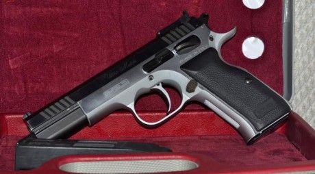 Por dejar el tiro, un amigo me encarga la venta de una Tanfoglio Ultra Match y carro del 22 Lr, incluye 00