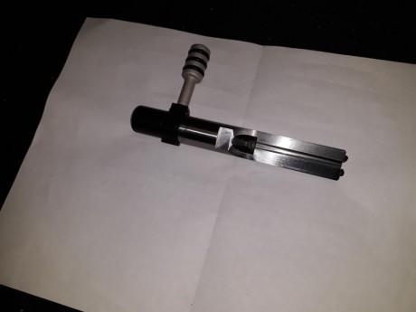 Hola, vendo carabina feinwerkbau 2700 universal 22lr, mi nombre juan manuel el tlfno, para whassap 656189145.
 30