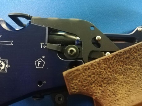 Un amigo vende una Match Guns MG1 muy bien cuidada.
Él la compró de segunda mano en una armería y trae 11