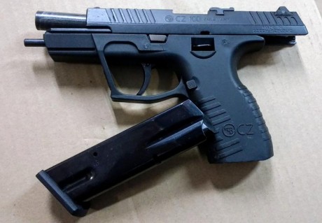 Se vende CZ-100, con un solo cargador y guiada en "A"
150 euros. Se puede ver y probar en La 02