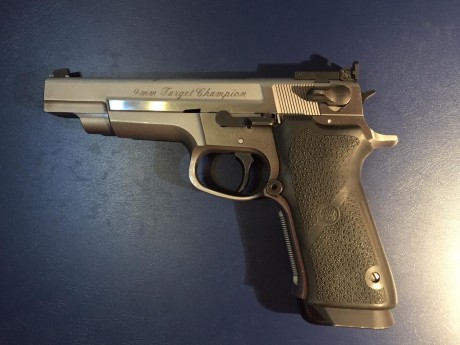 Vendo Walther GSP cal.22 buen estado y funcionamiento 400 Euros                         VENDIDA
      11