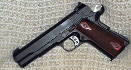 Por dejar el tiro, un amigo me encarga la venta de una Sig Sauer 1911del 22Lr.
El arma funciona perfectamnete, 21
