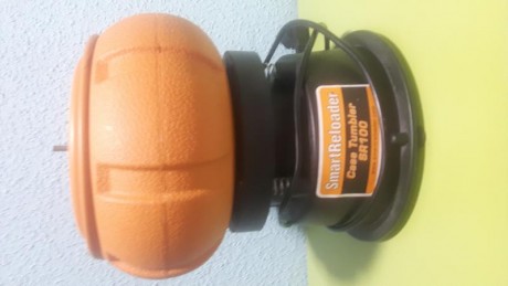 Vendo limpia vainas " tumbler "  por no usarlo, esta casi nuevo, esta lleno de cáscara de nuez. 50