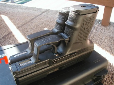 Hola compañeros, estoy pensando en comprar una H&K P2000SK para portarla de paisano y a ver si alguien 30