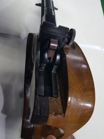 Lo dicho, compro una de estas dos pistolas en buen estado . Preferible,aunque no imprescindible,  zona 50