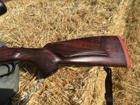 se vende k95 luxus aleman, no tiene nada que ver al que se vende en españa. grado de maderas superiores 30