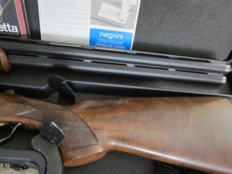 Hola.
Pongo a la venta, una escopeta Beretta 682 Sporting Gold, banda ancha, con cuatro polickok,con 71cm 11
