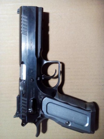 :D Hola, vendo Tanfoglio stok lll
3 cargadores y maletín original
Ahora a 600€ y ya no se puede bajar 00