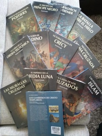 Vendo la coleccion de Osprey de la Edad Media. 35 volúmenes a estrenar con su precinto. Se encuentra en 10