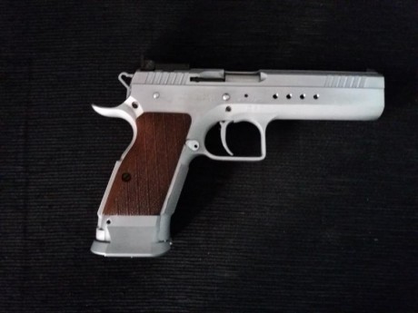 Pues eso vendo este excepcional hierro en calibre 9mm PB, utilizado solo para precision y ademas muy poco, 02