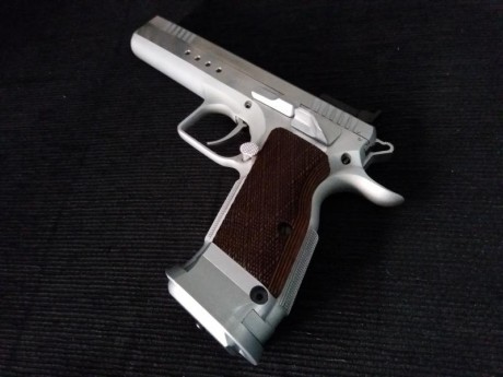 Pues eso vendo este excepcional hierro en calibre 9mm PB, utilizado solo para precision y ademas muy poco, 00