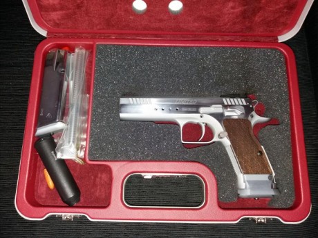 Pues eso vendo este excepcional hierro en calibre 9mm PB, utilizado solo para precision y ademas muy poco, 20