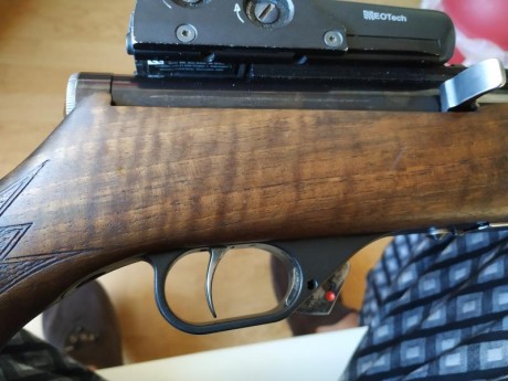 Hola. Buenos días. Vendo VOERE semiautomático.

- Calibre 9.3x62mm
- Cañón de 51cm
- Alzas micrometricas 102