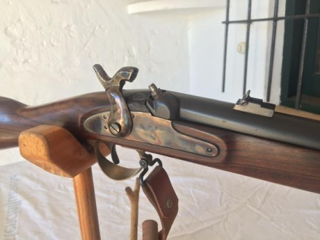 Se vende por cese de actividad, incluye 2 turquesas una RCBS y otra de Pedersoli y 

Los datos del fusil 10