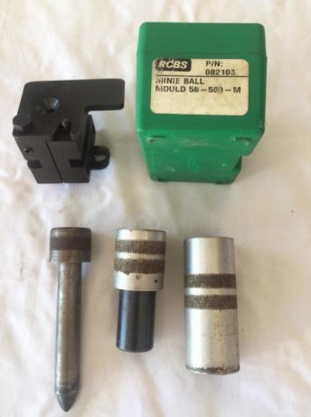 Se vende por cese de actividad, incluye 2 turquesas una RCBS y otra de Pedersoli y 

Los datos del fusil 21