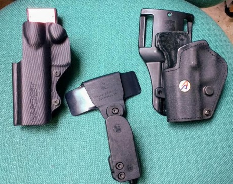 Se venden fundas para zurdo.
Ghost Stinger 3G, para Shadow o Tanfoglio 50 euros.
Doble Alfa, para HK USP 02