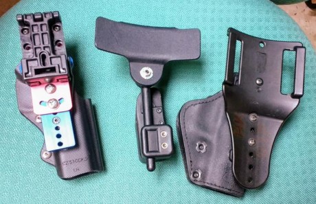 Se venden fundas para zurdo.
Ghost Stinger 3G, para Shadow o Tanfoglio 50 euros.
Doble Alfa, para HK USP 01