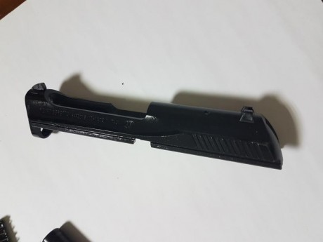 Un compañero vende una Beretta 9000 S, ha sido portada pero apenas ha disparado ni 200 tiros. Pasó número 90