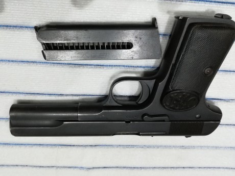 Se vende FN1903 cal 9x20 Browning Long- Guiada en "F". Dos cargadores. Todas las piezas con 01