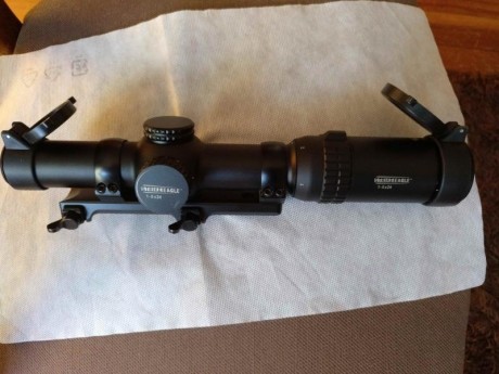 Vendo Visor Vortex Strike Eagle de 1-6x24 con montura Makquick desmontable para Blaser
Vendo el conjunto 02