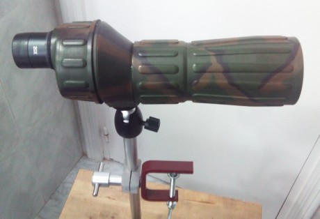 VENDO conjunto de telescopio japonés KOWA TS-9, de 20x50 mm, con soporte de sujección articulado.
Regulable 01