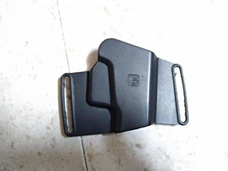 funda Glock 22,17 ,etc tres porta cargadores Glock 21 , y un porta cargador Glock 22 , . Toledo-Madrid
Funda 01