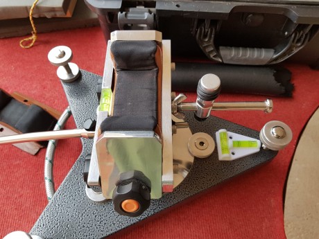 hola, por cambio vendo torreta de tiro Seb-Coax como nueva muy cuidada regalo 2 saqutes delanteros ,uno 00