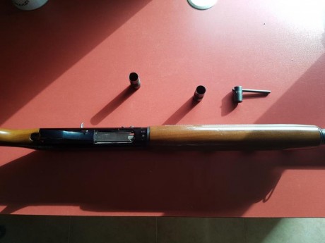 Escopeta repetidora del calibre 12 ( 3 cartuchos) de la marca Lanber con 3 choques para que abra o cierre 11