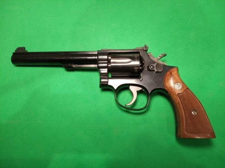 Vendo revolver Smith Wesson K 14-3, calibre 38, magnífico estado tanto de mecánica como el pavonado.
Lo 02