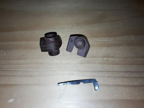  20181101_183655.jpg  20181101_183723.jpg  20181101_183809.jpg 
Retenida con su muelle para P08 original 02