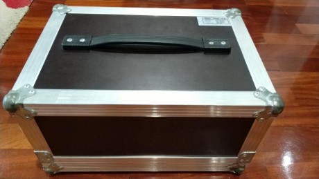 Hola compañeros.

Estoy vaciando mi armario y pongo a la venta mi máquina de puntuación electrónica de 11